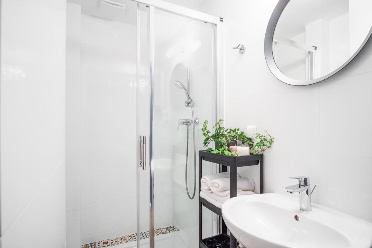 Tower Street Apartments Краків Екстер'єр фото
